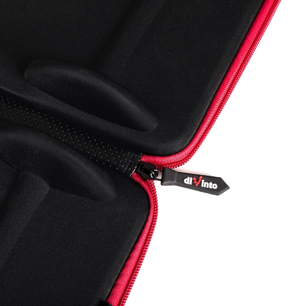 Zbliżenie na etui do kieliszków do wina diVinto