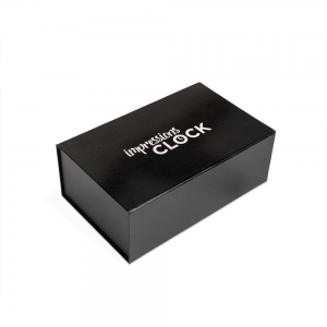 Zegar z ramkami na zdjęcia Froster - czarne pudełko z magnetycznym zapięciem i napisem Impressions Clock