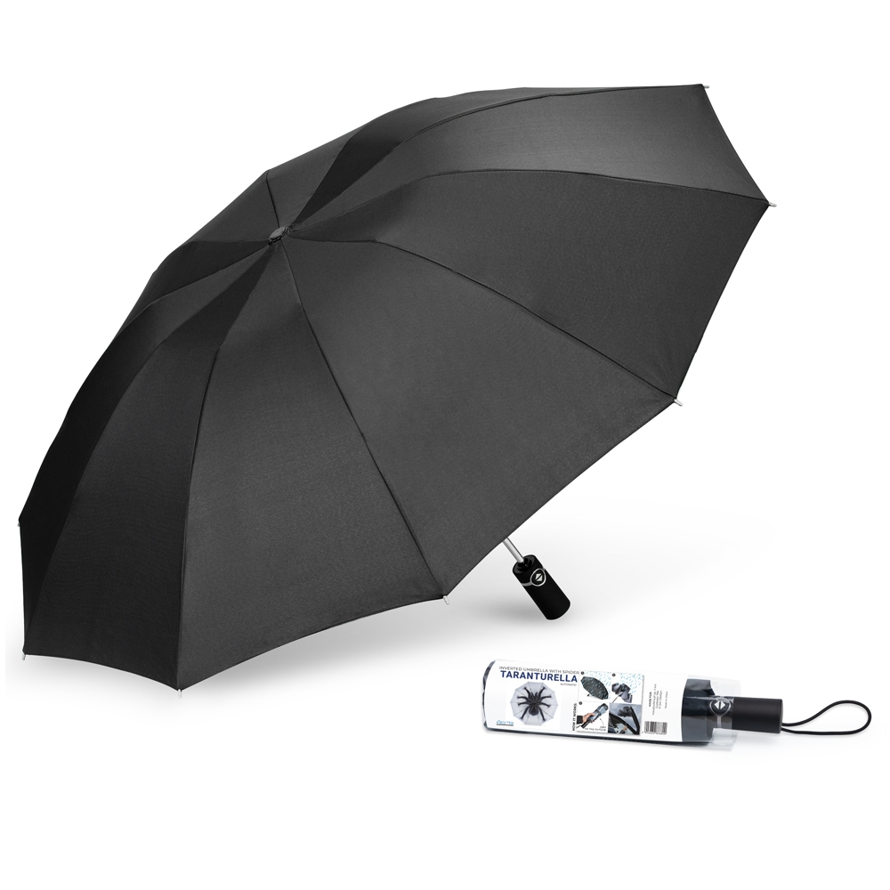 Czarny rozłożony parasol oraz parasol w opakowaniu z wkładką informacyjną.