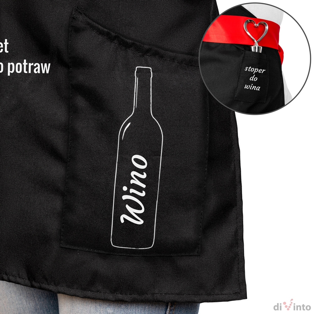 Zbliżenie na kieszenie fartuszka dla gotującej kobiety: kieszeń na wino oraz kieszeń na stoper.